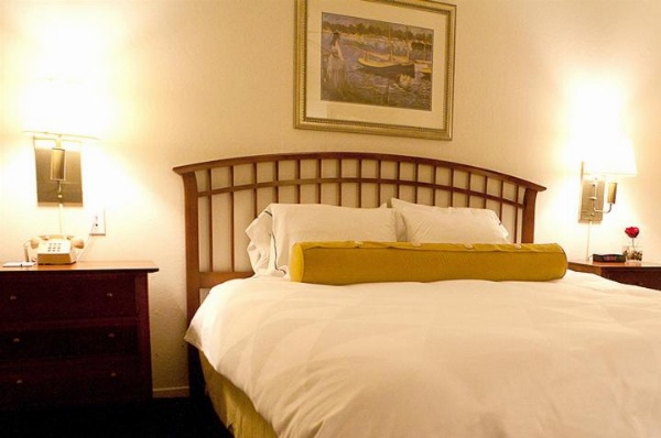 Coral Reef Inn & Condo Suites image 24
